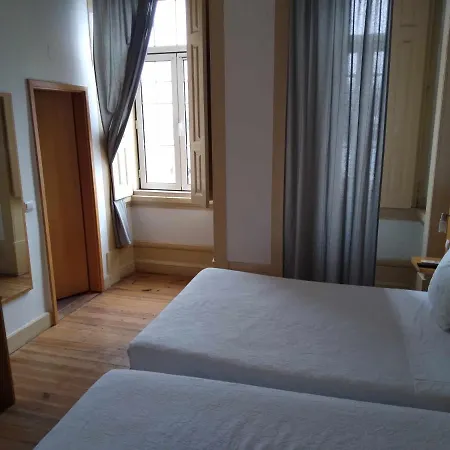 インテルナシオナル ゲストハウス コインブラ