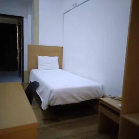 インテルナシオナル 3*