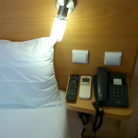 ゲストハウス インテルナシオナル コインブラ