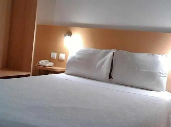 ゲストハウス インテルナシオナル コインブラ